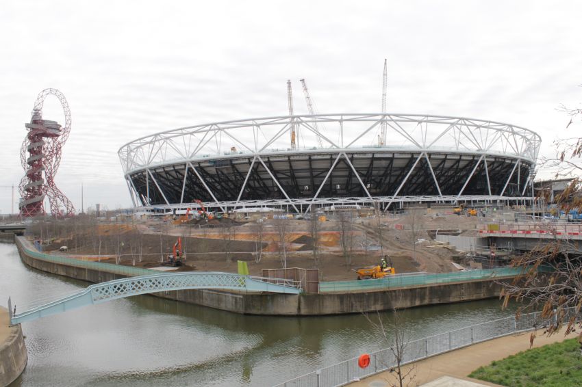 格安だったはずのロンドン五輪メーン会場、実は改装費が暴騰！