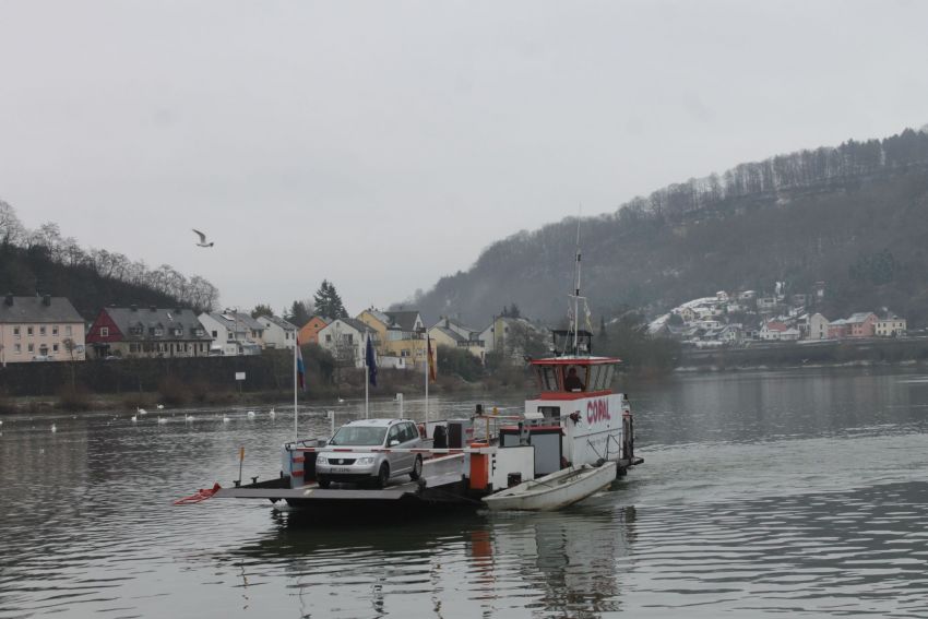 所要時間は45秒・運航距離100mの国際フェリー航路【The 国境オタク・其の一】