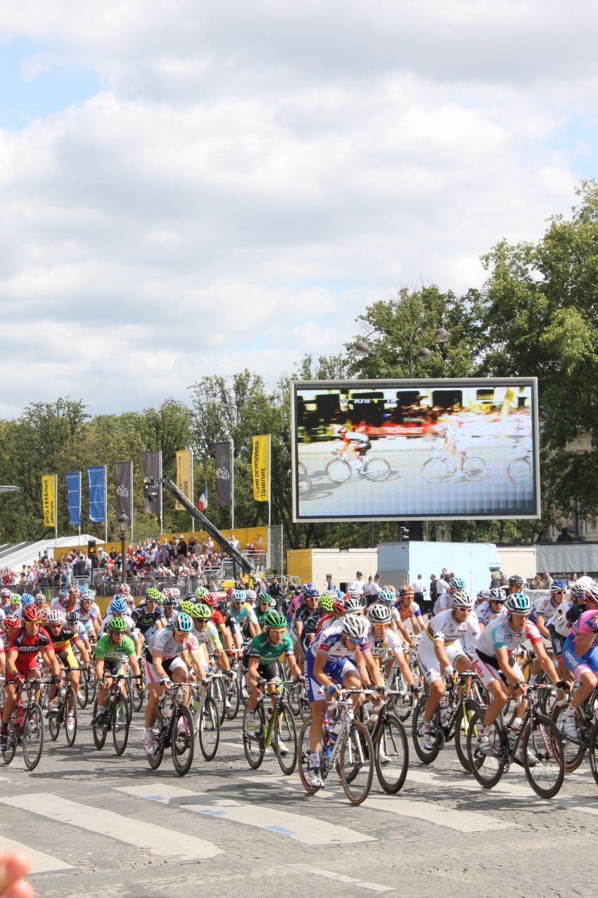 ツールドフランス、最終日のパリゴールを見てみよう！